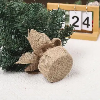 Настольные рождественские украшения Рождественская елка Модель праздничной вечеринки Прочный мини-украшение для рождественской елки с красивым дизайном