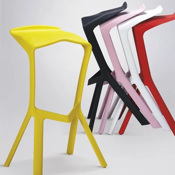Простой современный ресторан Кафе Барные стулья Скандинавская мебель для гостиной Пластиковый барный стул для отдыха Креативный дизайнерский высокий барный стул