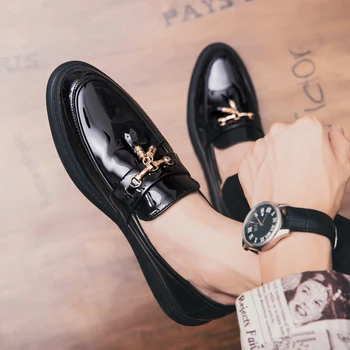 Глянцевая черная обувь Мужская обувь Лоферы Повседневная итальянская марка Мужская кожа Модная дизайнерская обувь Мужская высококачественная лакированная кожа