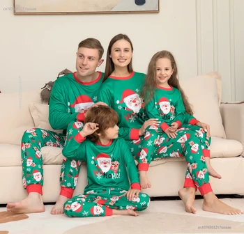 Рождественская пижама Семейная подходящая одежда Набор Пары Рождество Pjs Наряд Длинный рукав для женщин и мужчин 2024 Зеленая картонная коробка Санта-Клаус
