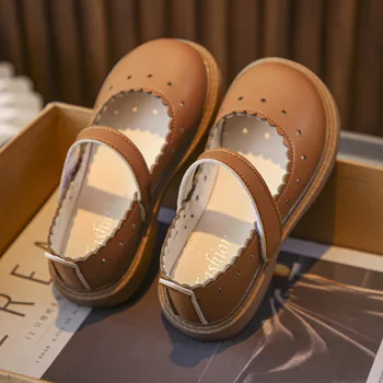 Кожаная обувь для девочек 2023 весна Новая детская мода Милая принцесса Hollow Star Детская обувь Кружева Французская простая кожаная обувь