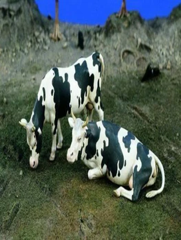 В разобранном виде 1/35 древних коров включают в себя 2 миниатюрные модели фигурки из смолы Неокрашенные